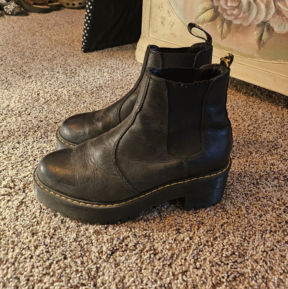 Dr. Martens Black Ankle Boots Classic Style